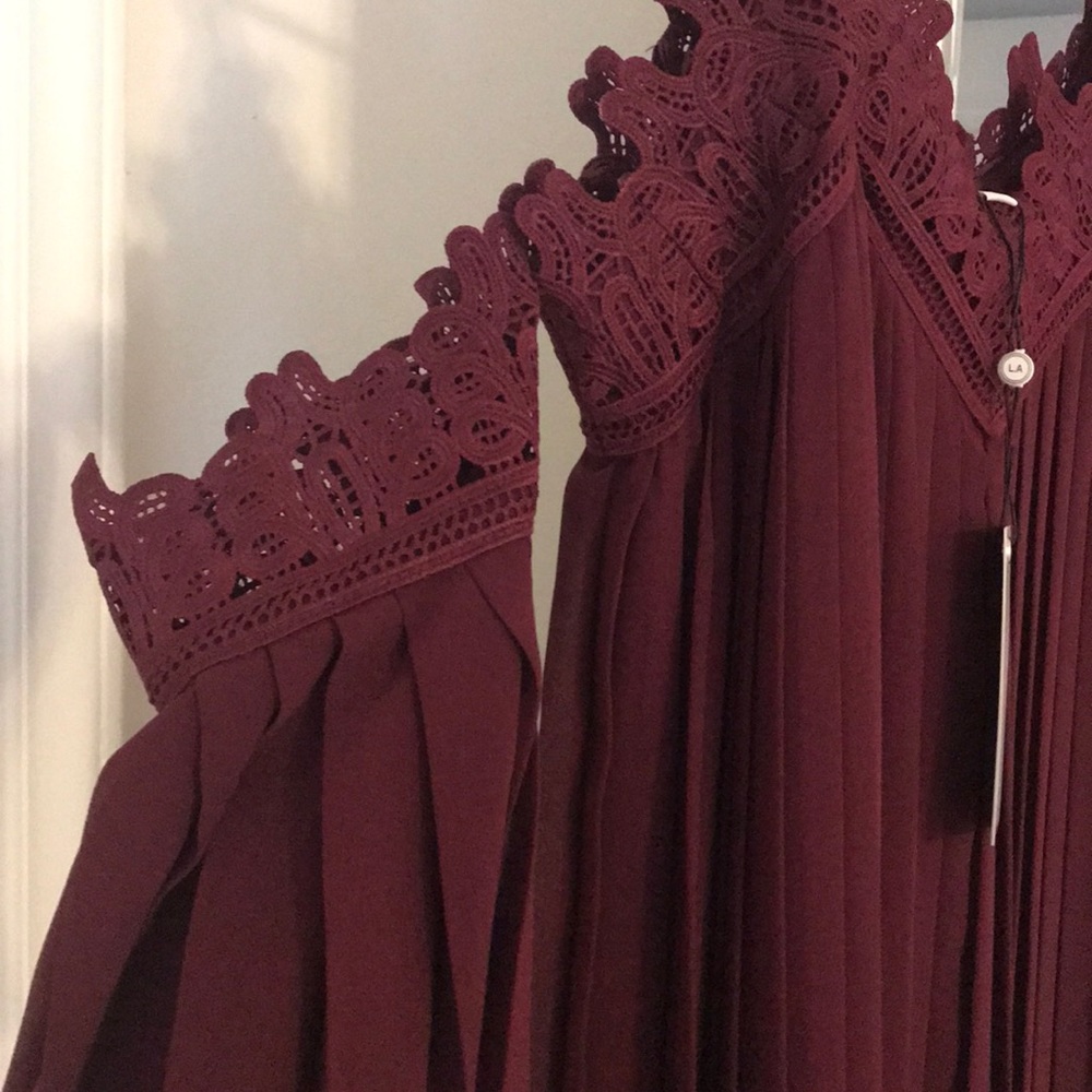 Lace Dress - Picture 3 of 3